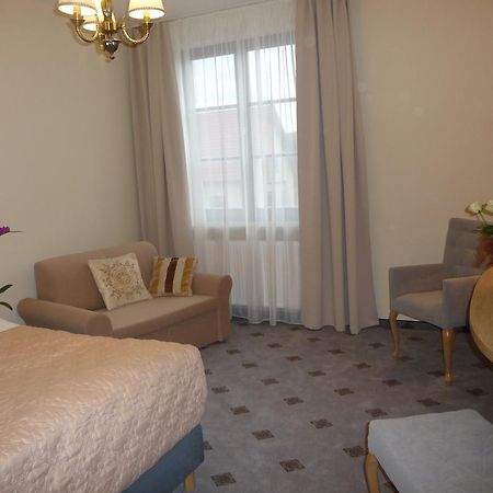 Hotel Notabene Świdnik Екстериор снимка
