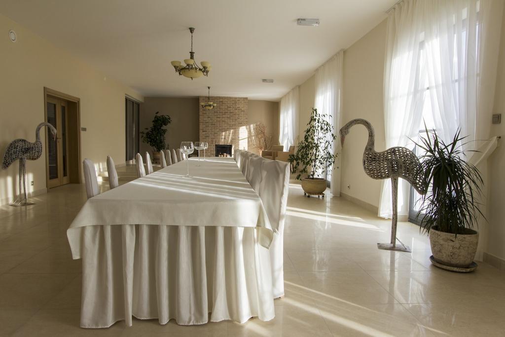 Hotel Notabene Świdnik Екстериор снимка