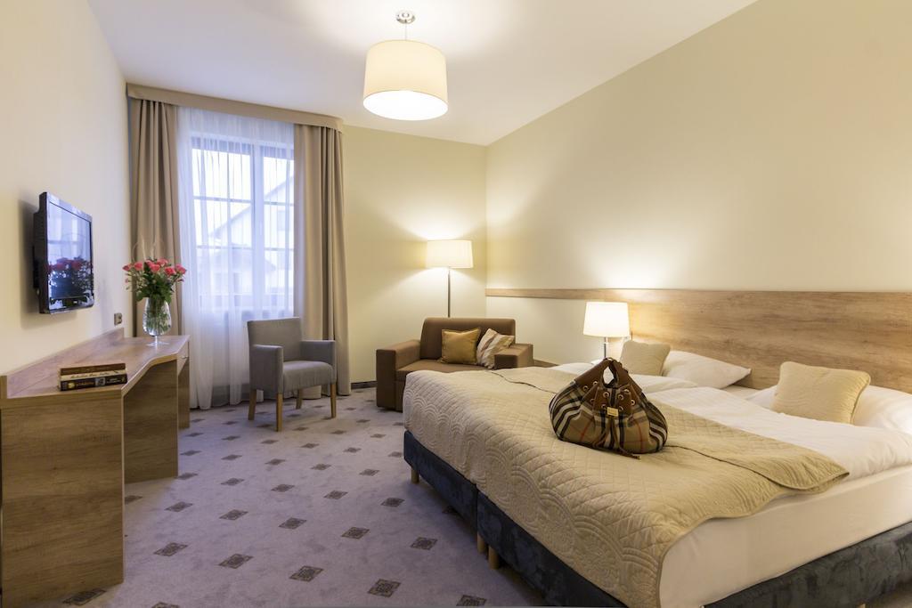 Hotel Notabene Świdnik Стая снимка