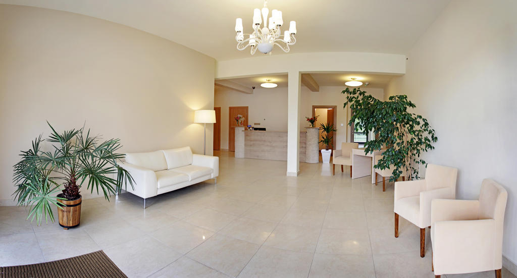 Hotel Notabene Świdnik Екстериор снимка